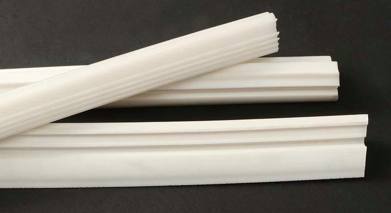 TPE彈性體和EPDM都可以生產(chǎn)門窗密封條，TPE價(jià)值無可比擬。